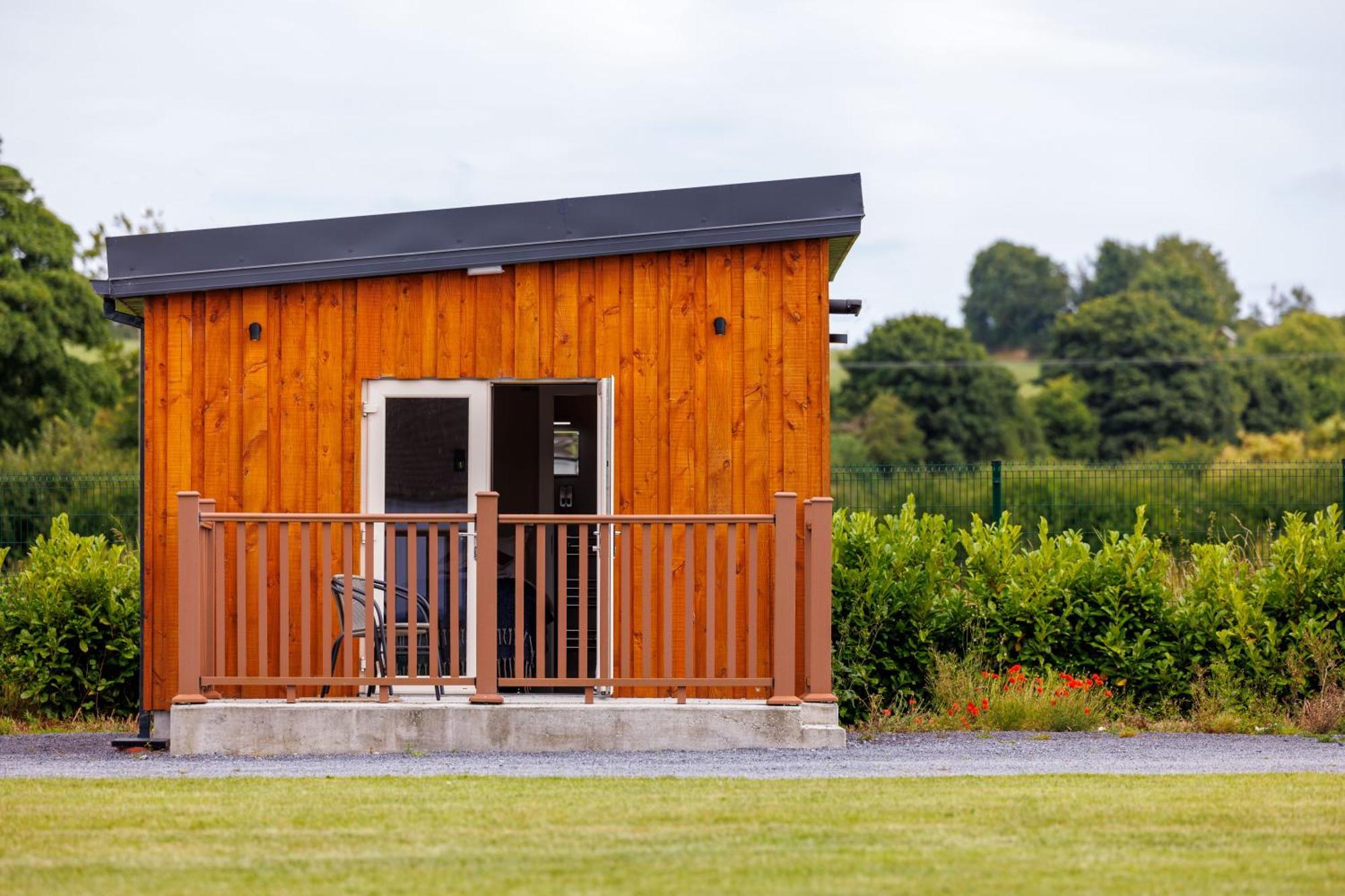 Stoneyford Luxurious Cabins Buitenkant foto